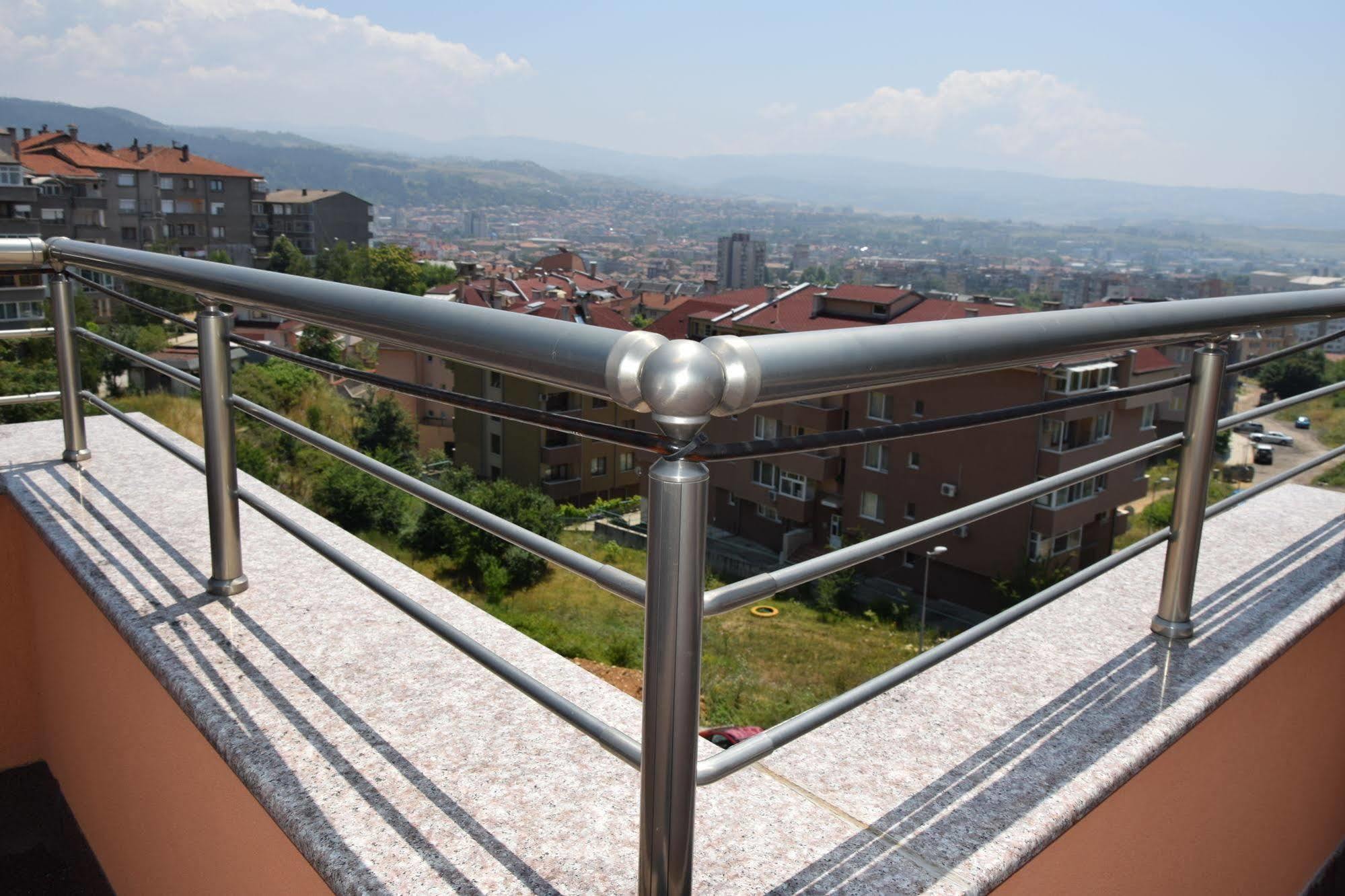 City Blagoevgrad Family Hotel Exterior photo